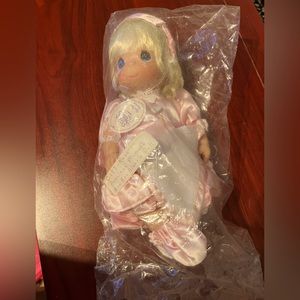 Precious Moments Limited Edition Collectibles (1968-Now)